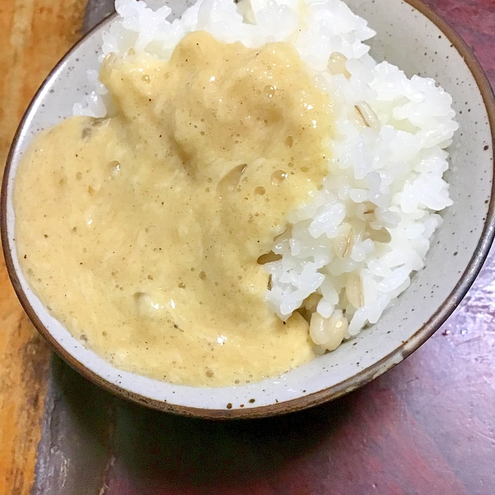 もち麦ごはんde煮干し粉入りトロロ。